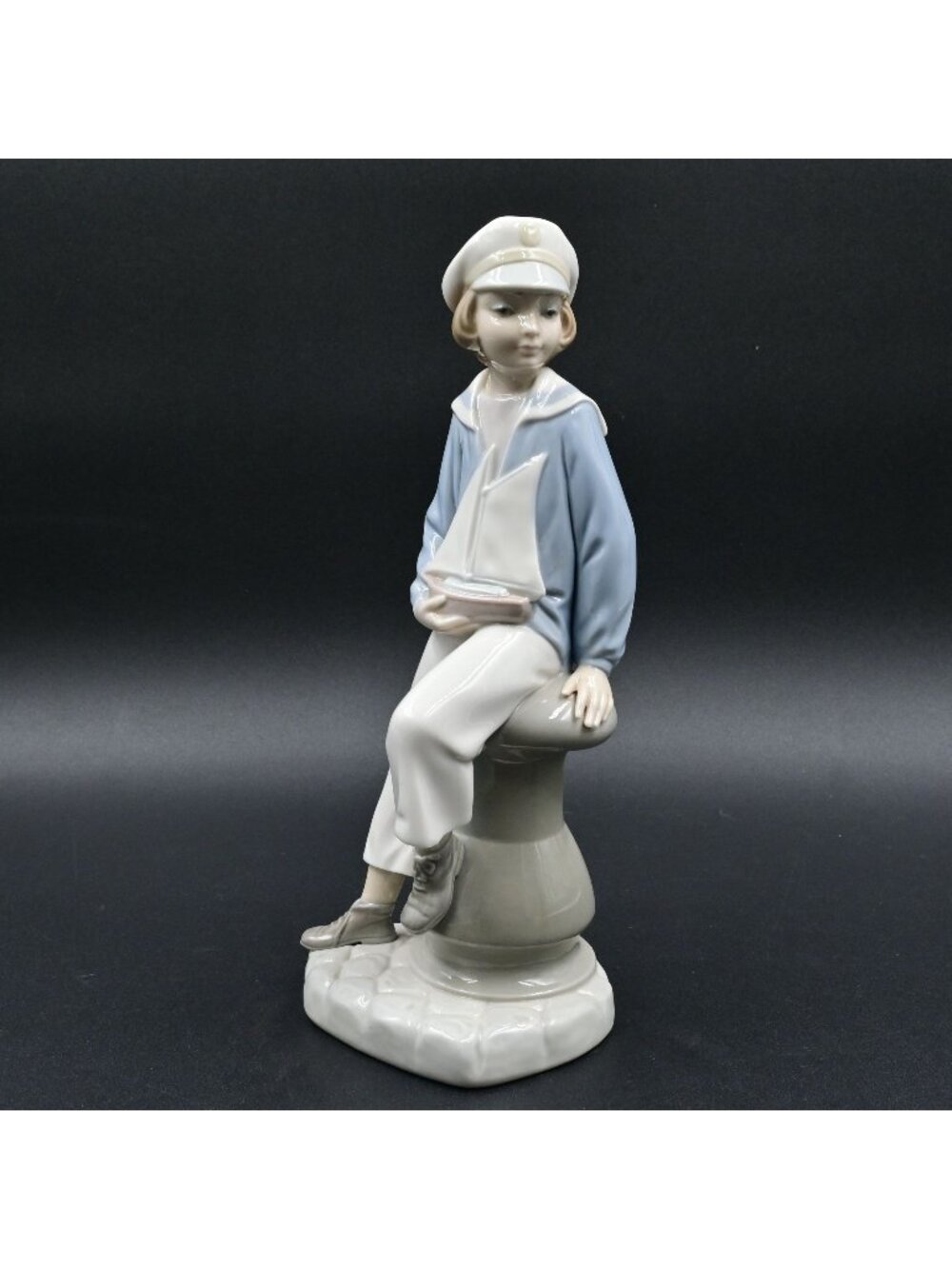Lladro Boy With Yacht Figurine 4810 Retired Sailor Blue White Glossy Spain 9"